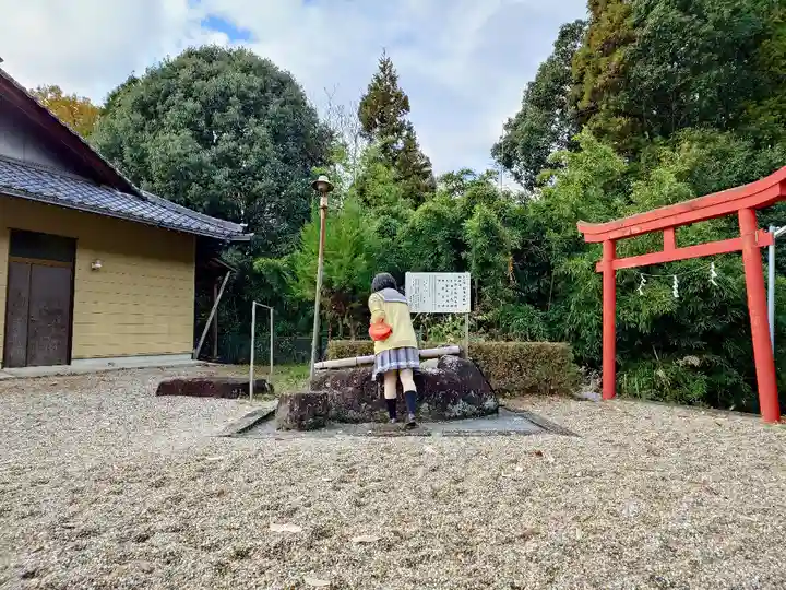 曽野稲荷神社の手水舎