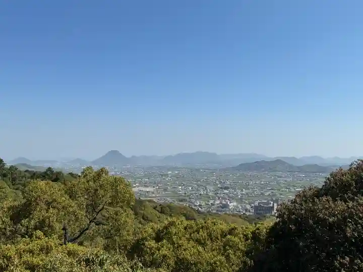 金刀比羅宮の{uncategorized: "未分類", other: "その他", undefined: "問題あり", building: "その他建物", grave: "お墓", sacred_gate: "鳥居", guardian: "狛犬", statue: "像", buddha: "仏像", history: "歴史", nature: "自然", garden: "庭園", animal: "動物", pagoda: "塔", temizu: "手水舎", mountain_gate: "山門・神門", sanctuary: "本殿・本堂", subordinate: "末社・摂社", art: "芸術", scenery: "景色", jizo: "地蔵", ema: "絵馬", goshuin: "御朱印", omikuji: "おみくじ", items: "授与品その他", amulet: "お守り", goshuincho: "御朱印帳", eats: "食事", festival: "お祭り", votive_dance: "神楽", shichigosan: "七五三参", wedding: "結婚式", experience: "体験その他", initially: "初詣", around: "周辺", anti_infection: "感染症対策"}
