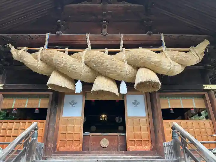 諏訪大社下社秋宮(長野県)