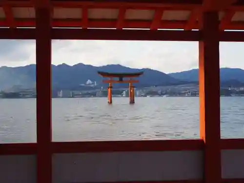 厳島神社の建物その他