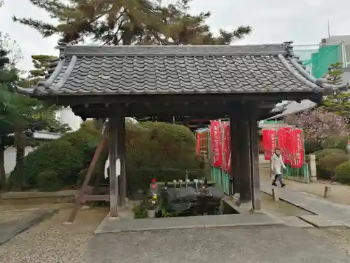 建中寺の手水舎