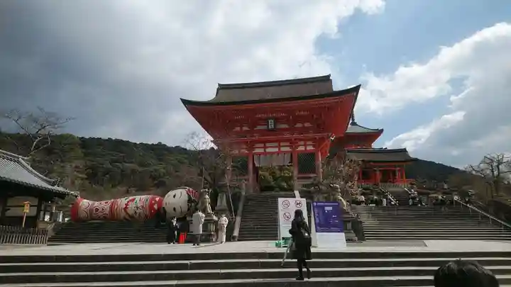 清水寺の山門・神門