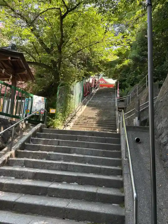 若宮八幡宮の{uncategorized: "未分類", other: "その他", undefined: "問題あり", building: "その他建物", grave: "お墓", sacred_gate: "鳥居", guardian: "狛犬", statue: "像", buddha: "仏像", history: "歴史", nature: "自然", garden: "庭園", animal: "動物", pagoda: "塔", temizu: "手水舎", mountain_gate: "山門・神門", sanctuary: "本殿・本堂", subordinate: "末社・摂社", art: "芸術", scenery: "景色", jizo: "地蔵", ema: "絵馬", goshuin: "御朱印", omikuji: "おみくじ", items: "授与品その他", amulet: "お守り", goshuincho: "御朱印帳", eats: "食事", festival: "お祭り", votive_dance: "神楽", shichigosan: "七五三参", wedding: "結婚式", experience: "体験その他", initially: "初詣", around: "周辺", anti_infection: "感染症対策"}