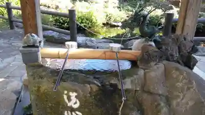 亀井神社の手水舎