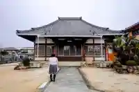 新光寺の本殿・本堂