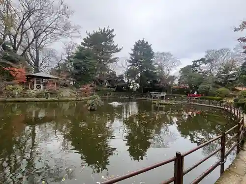 越ヶ谷久伊豆神社の庭園