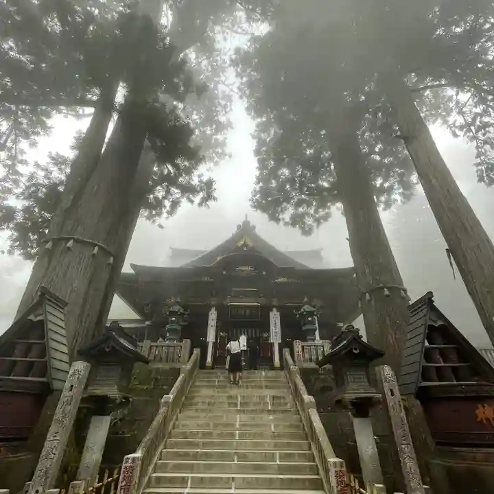 三峯神社の本殿・本堂