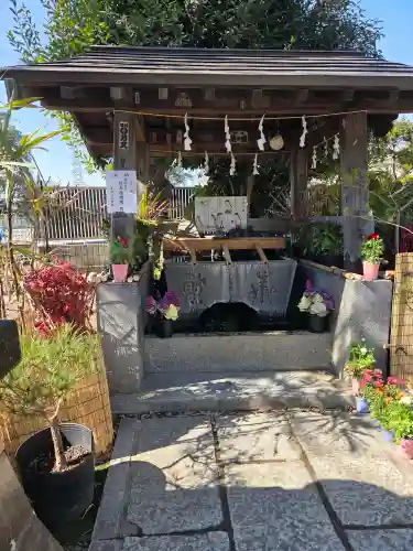 鳩ヶ谷氷川神社の{uncategorized: "未分類", other: "その他", undefined: "問題あり", building: "その他建物", grave: "お墓", sacred_gate: "鳥居", guardian: "狛犬", statue: "像", buddha: "仏像", history: "歴史", nature: "自然", garden: "庭園", animal: "動物", pagoda: "塔", temizu: "手水舎", mountain_gate: "山門・神門", sanctuary: "本殿・本堂", subordinate: "末社・摂社", art: "芸術", scenery: "景色", jizo: "地蔵", ema: "絵馬", goshuin: "御朱印", omikuji: "おみくじ", items: "授与品その他", amulet: "お守り", goshuincho: "御朱印帳", eats: "食事", festival: "お祭り", votive_dance: "神楽", shichigosan: "七五三参", wedding: "結婚式", experience: "体験その他", initially: "初詣", around: "周辺", anti_infection: "感染症対策"}