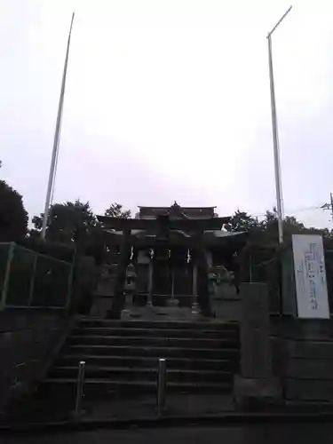 諏訪神社の鳥居