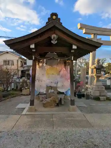 水堂須佐男神社の{uncategorized: "未分類", other: "その他", undefined: "問題あり", building: "その他建物", grave: "お墓", sacred_gate: "鳥居", guardian: "狛犬", statue: "像", buddha: "仏像", history: "歴史", nature: "自然", garden: "庭園", animal: "動物", pagoda: "塔", temizu: "手水舎", mountain_gate: "山門・神門", sanctuary: "本殿・本堂", subordinate: "末社・摂社", art: "芸術", scenery: "景色", jizo: "地蔵", ema: "絵馬", goshuin: "御朱印", omikuji: "おみくじ", items: "授与品その他", amulet: "お守り", goshuincho: "御朱印帳", eats: "食事", festival: "お祭り", votive_dance: "神楽", shichigosan: "七五三参", wedding: "結婚式", experience: "体験その他", initially: "初詣", around: "周辺", anti_infection: "感染症対策"}