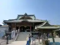 成田山川越別院の{uncategorized: "未分類", other: "その他", undefined: "問題あり", building: "その他建物", grave: "お墓", sacred_gate: "鳥居", guardian: "狛犬", statue: "像", buddha: "仏像", history: "歴史", nature: "自然", garden: "庭園", animal: "動物", pagoda: "塔", temizu: "手水舎", mountain_gate: "山門・神門", sanctuary: "本殿・本堂", subordinate: "末社・摂社", art: "芸術", scenery: "景色", jizo: "地蔵", ema: "絵馬", goshuin: "御朱印", omikuji: "おみくじ", items: "授与品その他", amulet: "お守り", goshuincho: "御朱印帳", eats: "食事", festival: "お祭り", votive_dance: "神楽", shichigosan: "七五三参", wedding: "結婚式", experience: "体験その他", initially: "初詣", around: "周辺", anti_infection: "感染症対策"}