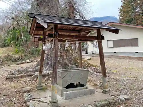 野巻椋神社の手水舎