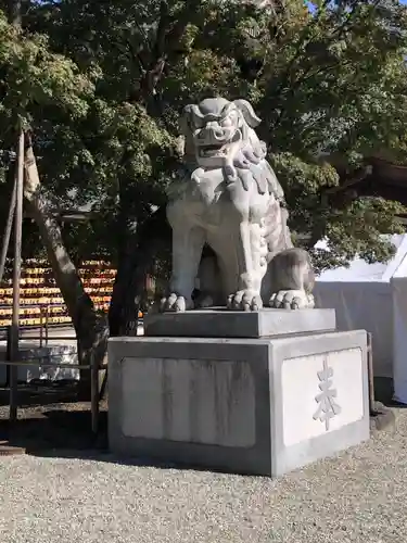 寒川神社の狛犬