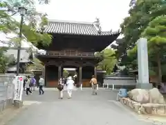 延命寺の山門