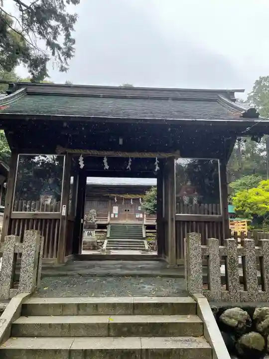 草薙神社の山門・神門