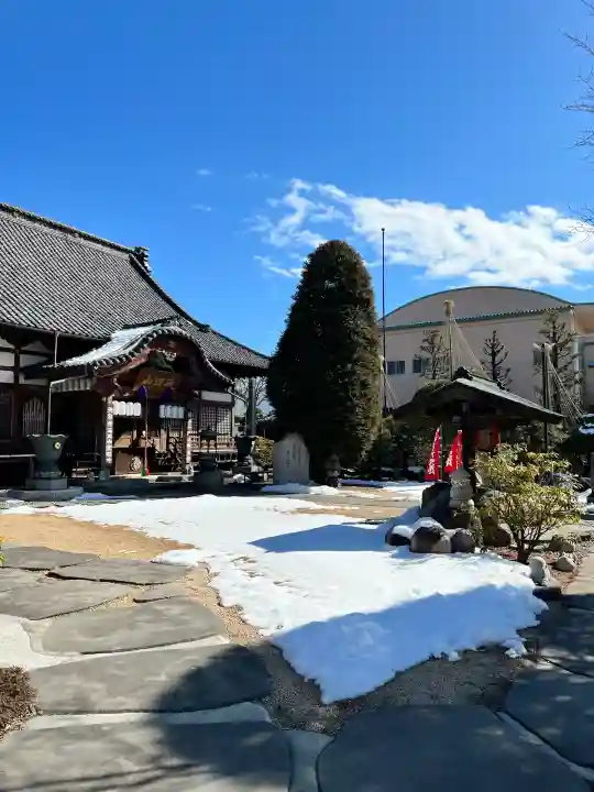 金剛院(沼田成田不動尊)の{uncategorized: "未分類", other: "その他", undefined: "問題あり", building: "その他建物", grave: "お墓", sacred_gate: "鳥居", guardian: "狛犬", statue: "像", buddha: "仏像", history: "歴史", nature: "自然", garden: "庭園", animal: "動物", pagoda: "塔", temizu: "手水舎", mountain_gate: "山門・神門", sanctuary: "本殿・本堂", subordinate: "末社・摂社", art: "芸術", scenery: "景色", jizo: "地蔵", ema: "絵馬", goshuin: "御朱印", omikuji: "おみくじ", items: "授与品その他", amulet: "お守り", goshuincho: "御朱印帳", eats: "食事", festival: "お祭り", votive_dance: "神楽", shichigosan: "七五三参", wedding: "結婚式", experience: "体験その他", initially: "初詣", around: "周辺", anti_infection: "感染症対策"}