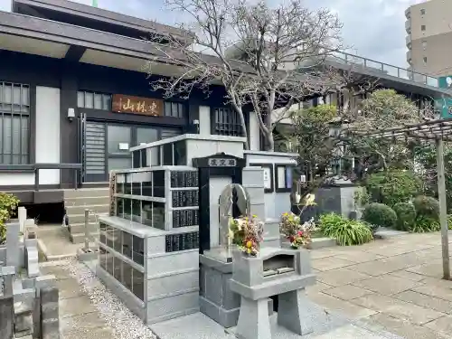 寳蓮寺の{uncategorized: "未分類", other: "その他", undefined: "問題あり", building: "その他建物", grave: "お墓", sacred_gate: "鳥居", guardian: "狛犬", statue: "像", buddha: "仏像", history: "歴史", nature: "自然", garden: "庭園", animal: "動物", pagoda: "塔", temizu: "手水舎", mountain_gate: "山門・神門", sanctuary: "本殿・本堂", subordinate: "末社・摂社", art: "芸術", scenery: "景色", jizo: "地蔵", ema: "絵馬", goshuin: "御朱印", omikuji: "おみくじ", items: "授与品その他", amulet: "お守り", goshuincho: "御朱印帳", eats: "食事", festival: "お祭り", votive_dance: "神楽", shichigosan: "七五三参", wedding: "結婚式", experience: "体験その他", initially: "初詣", around: "周辺", anti_infection: "感染症対策"}