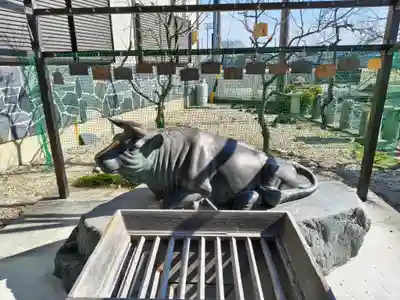 鎭國守國神社の狛犬