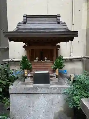 家内喜稲荷神社の末社・摂社