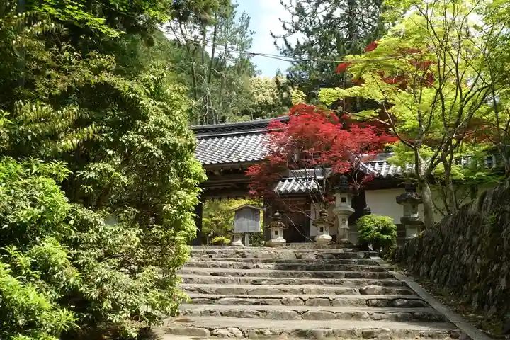 西明寺の山門・神門