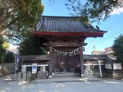 金鑚神社の山門・神門
