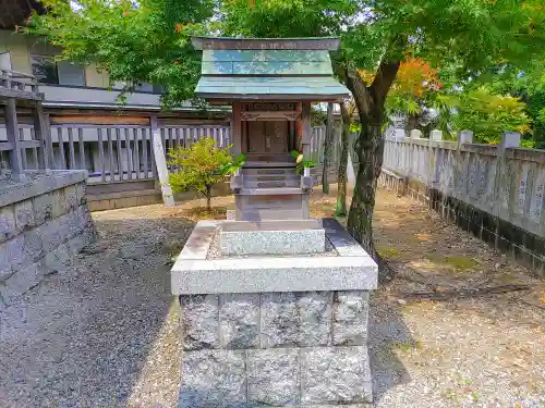 神明社（五軒家）の末社