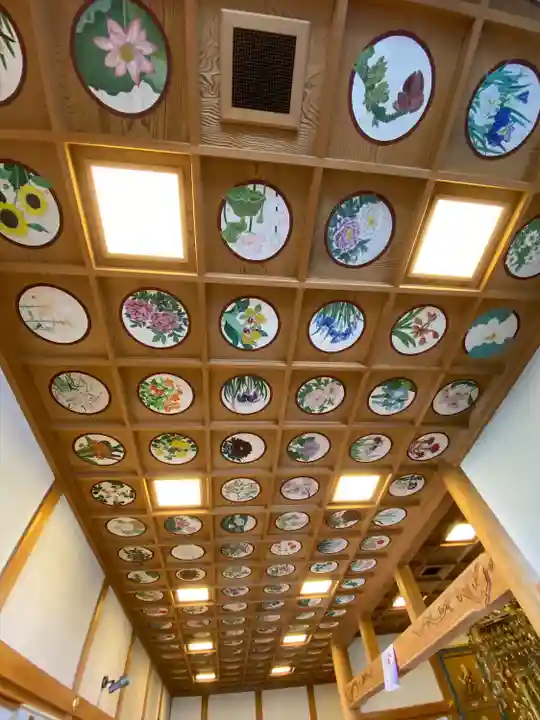 法話と天井絵の寺 観音寺(徳島県)