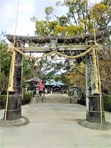 與止日女神社の鳥居