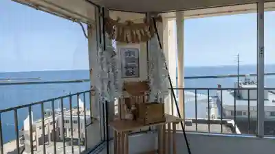 朱鷺神社の本殿・本堂