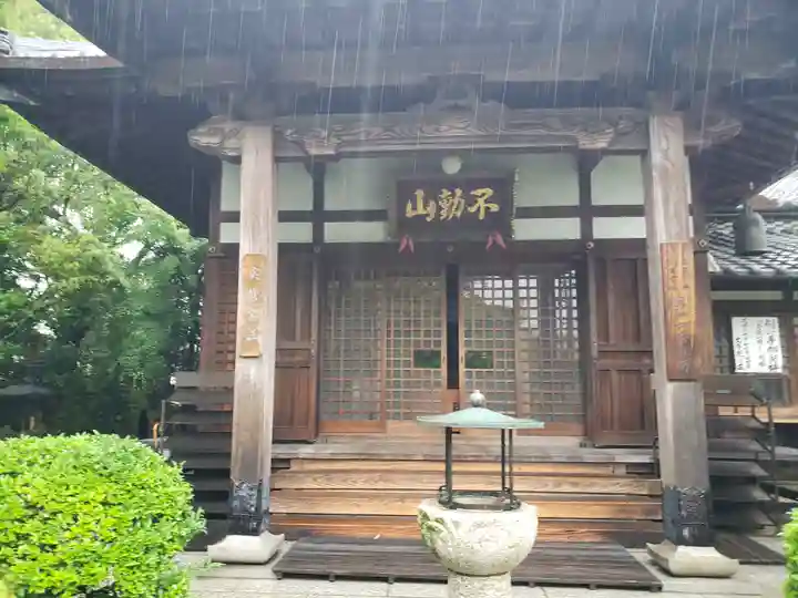 大学院の本殿・本堂