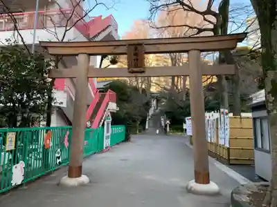 東郷神社の鳥居