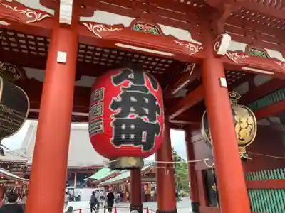 浅草寺の山門・神門