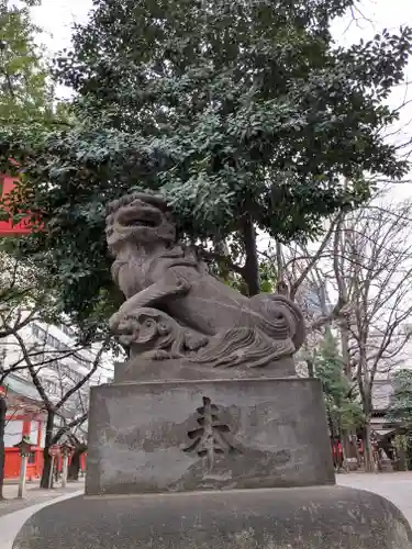 花園神社の狛犬