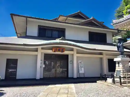 金乗院(目白不動尊)の本殿・本堂