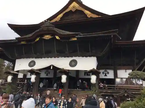 善光寺の本殿・本堂