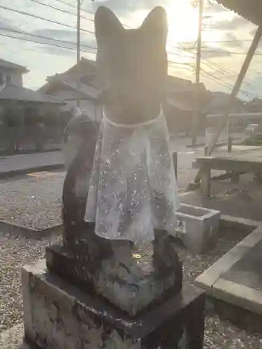 神明社 (藤島町)の狛犬