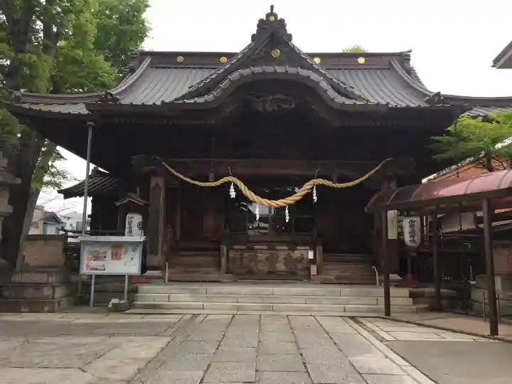 伊勢崎神社の本殿・本堂