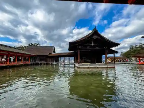 厳島神社(広島県)