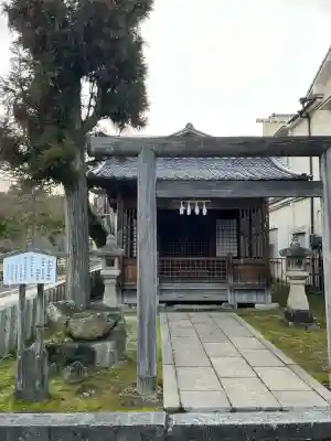 金刀比羅神社の{uncategorized: "未分類", other: "その他", undefined: "問題あり", building: "その他建物", grave: "お墓", sacred_gate: "鳥居", guardian: "狛犬", statue: "像", buddha: "仏像", history: "歴史", nature: "自然", garden: "庭園", animal: "動物", pagoda: "塔", temizu: "手水舎", mountain_gate: "山門・神門", sanctuary: "本殿・本堂", subordinate: "末社・摂社", art: "芸術", scenery: "景色", jizo: "地蔵", ema: "絵馬", goshuin: "御朱印", omikuji: "おみくじ", items: "授与品その他", amulet: "お守り", goshuincho: "御朱印帳", eats: "食事", festival: "お祭り", votive_dance: "神楽", shichigosan: "七五三参", wedding: "結婚式", experience: "体験その他", initially: "初詣", around: "周辺", anti_infection: "感染症対策"}