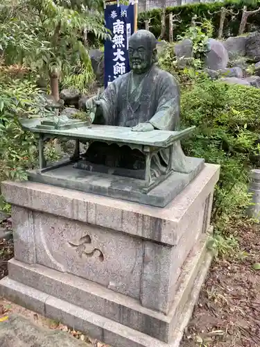 青蓮寺の像