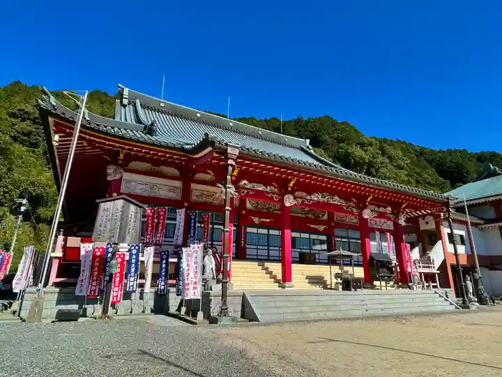 総本山 本福寺の本殿・本堂