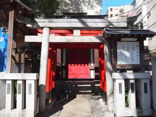 鳥越神社の末社・摂社