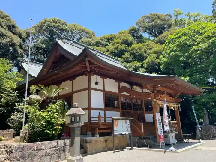 阿蘇神社の{uncategorized: "未分類", other: "その他", undefined: "問題あり", building: "その他建物", grave: "お墓", sacred_gate: "鳥居", guardian: "狛犬", statue: "像", buddha: "仏像", history: "歴史", nature: "自然", garden: "庭園", animal: "動物", pagoda: "塔", temizu: "手水舎", mountain_gate: "山門・神門", sanctuary: "本殿・本堂", subordinate: "末社・摂社", art: "芸術", scenery: "景色", jizo: "地蔵", ema: "絵馬", goshuin: "御朱印", omikuji: "おみくじ", items: "授与品その他", amulet: "お守り", goshuincho: "御朱印帳", eats: "食事", festival: "お祭り", votive_dance: "神楽", shichigosan: "七五三参", wedding: "結婚式", experience: "体験その他", initially: "初詣", around: "周辺", anti_infection: "感染症対策"}