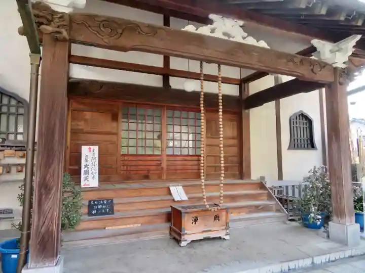 英信寺の本殿・本堂