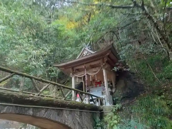 満願滝弁財天(大阪府)