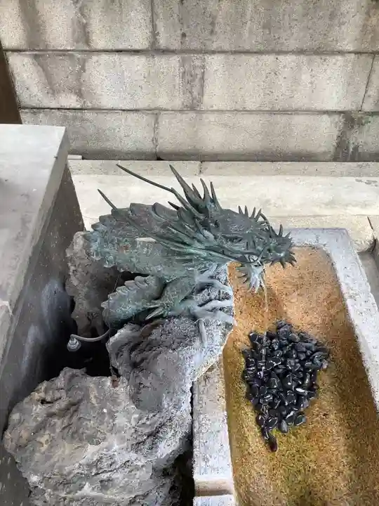 松山神社の手水舎