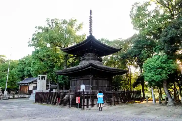 知立神社の塔