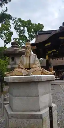 豊国神社の像