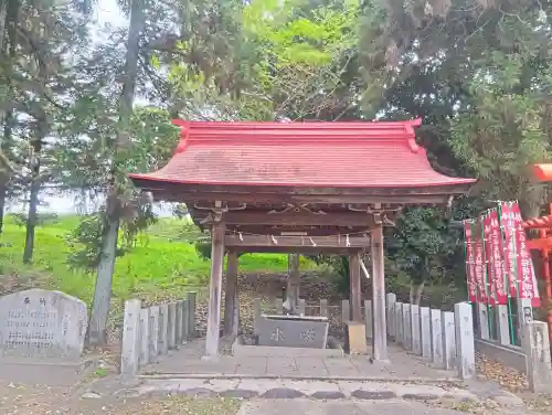宇夫須奈神社（木曽川町）の{uncategorized: "未分類", other: "その他", undefined: "問題あり", building: "その他建物", grave: "お墓", sacred_gate: "鳥居", guardian: "狛犬", statue: "像", buddha: "仏像", history: "歴史", nature: "自然", garden: "庭園", animal: "動物", pagoda: "塔", temizu: "手水舎", mountain_gate: "山門・神門", sanctuary: "本殿・本堂", subordinate: "末社・摂社", art: "芸術", scenery: "景色", jizo: "地蔵", ema: "絵馬", goshuin: "御朱印", omikuji: "おみくじ", items: "授与品その他", amulet: "お守り", goshuincho: "御朱印帳", eats: "食事", festival: "お祭り", votive_dance: "神楽", shichigosan: "七五三参", wedding: "結婚式", experience: "体験その他", initially: "初詣", around: "周辺", anti_infection: "感染症対策"}