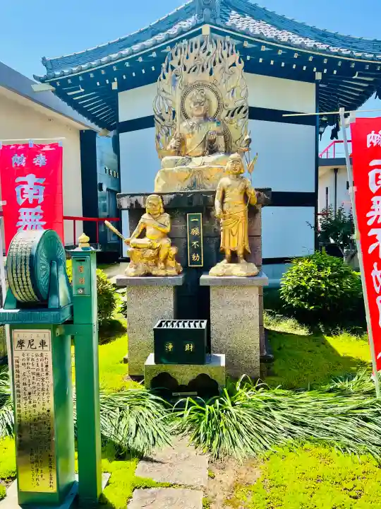 前橋厄除大師 蓮花院の{uncategorized: "未分類", other: "その他", undefined: "問題あり", building: "その他建物", grave: "お墓", sacred_gate: "鳥居", guardian: "狛犬", statue: "像", buddha: "仏像", history: "歴史", nature: "自然", garden: "庭園", animal: "動物", pagoda: "塔", temizu: "手水舎", mountain_gate: "山門・神門", sanctuary: "本殿・本堂", subordinate: "末社・摂社", art: "芸術", scenery: "景色", jizo: "地蔵", ema: "絵馬", goshuin: "御朱印", omikuji: "おみくじ", items: "授与品その他", amulet: "お守り", goshuincho: "御朱印帳", eats: "食事", festival: "お祭り", votive_dance: "神楽", shichigosan: "七五三参", wedding: "結婚式", experience: "体験その他", initially: "初詣", around: "周辺", anti_infection: "感染症対策"}